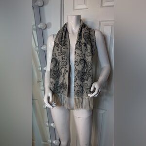 Fraas Black and Cream Paisley Scarf